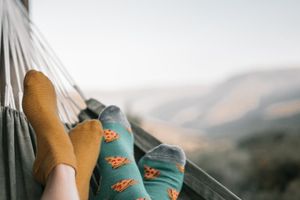 Декілька вагомих причин придбати шкарпетки оптом саме від Опт коло